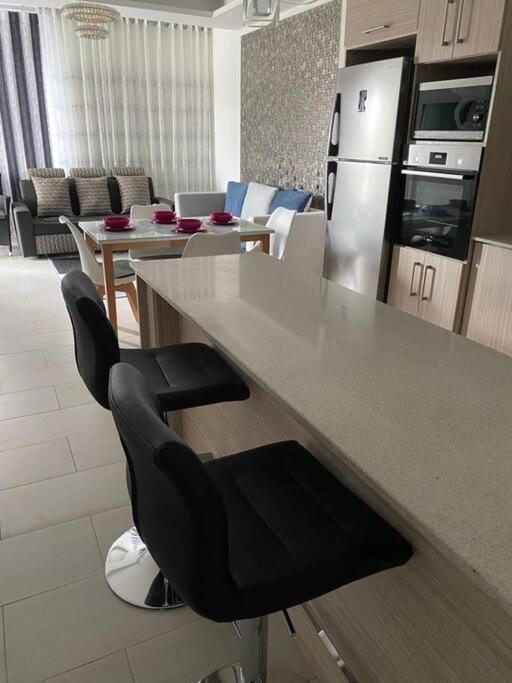 Stylish & Luxury 2-Bed Parkside Apart With Pool Vacoas-Phoenix المظهر الخارجي الصورة