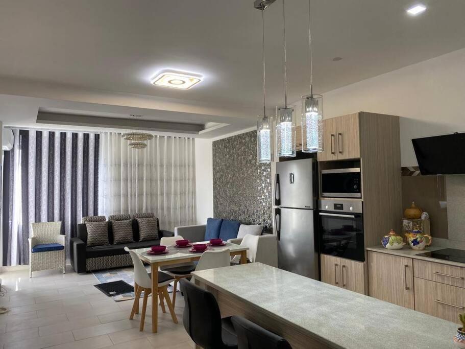 Stylish & Luxury 2-Bed Parkside Apart With Pool Vacoas-Phoenix المظهر الخارجي الصورة