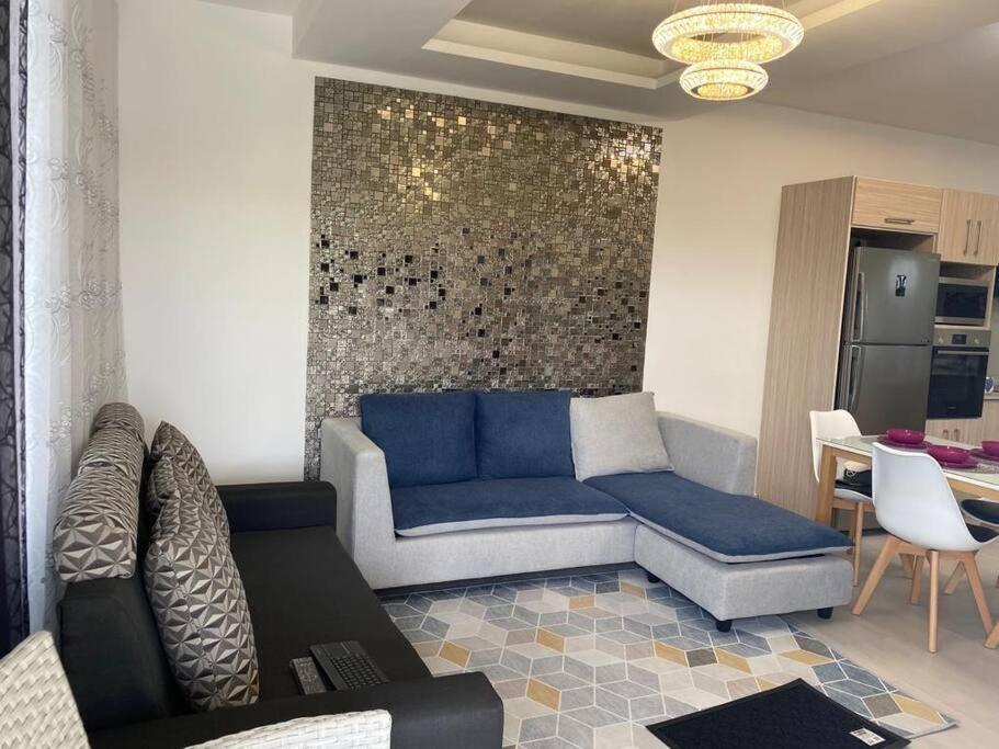 Stylish & Luxury 2-Bed Parkside Apart With Pool Vacoas-Phoenix المظهر الخارجي الصورة