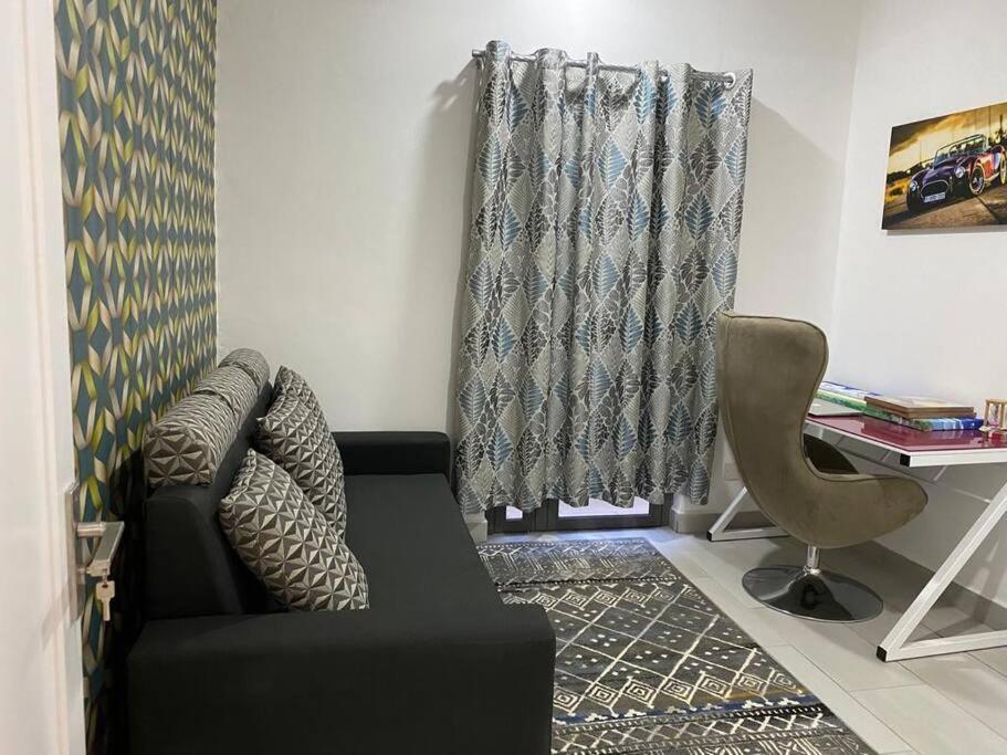Stylish & Luxury 2-Bed Parkside Apart With Pool Vacoas-Phoenix المظهر الخارجي الصورة